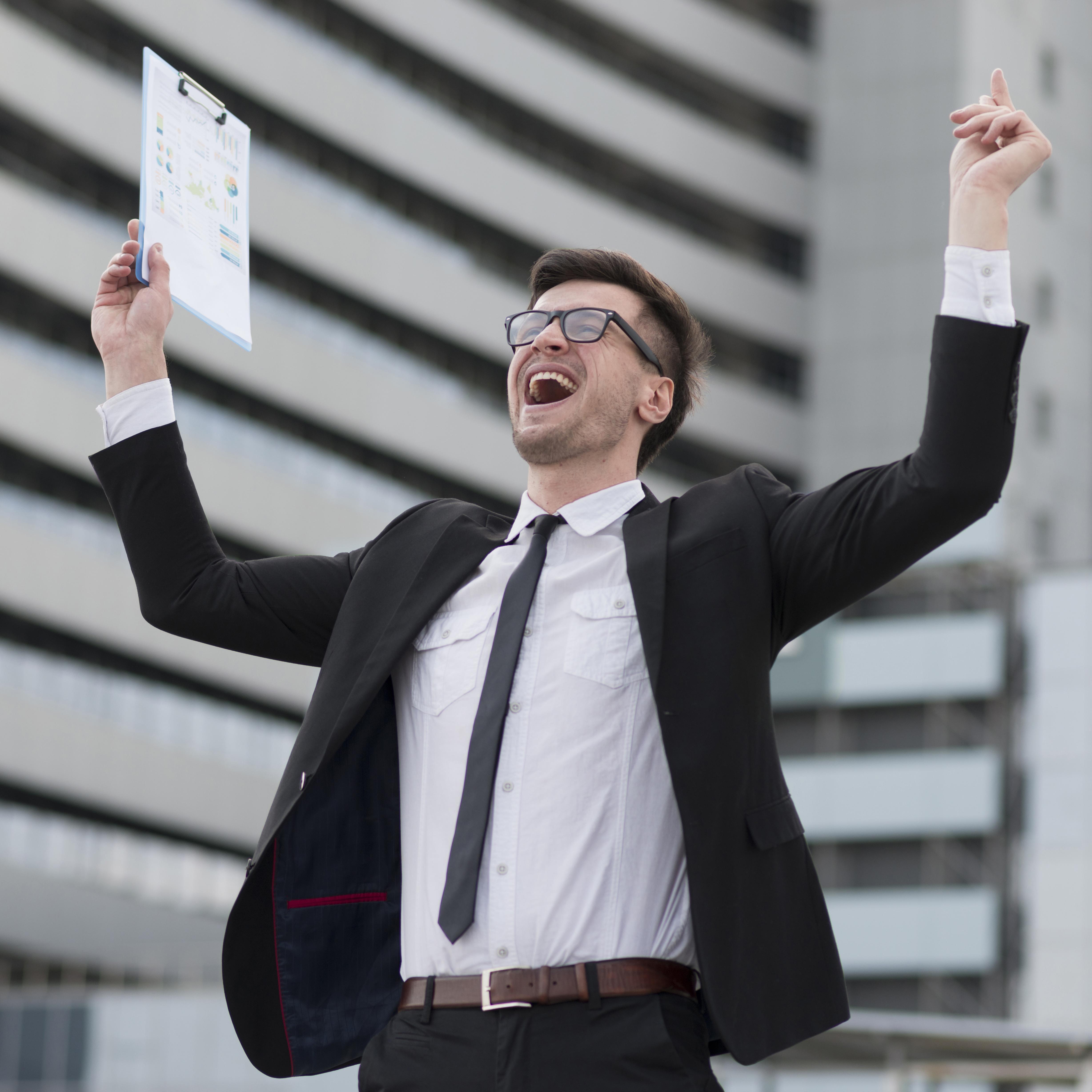 Professional client presentation setup showing 3D element integration